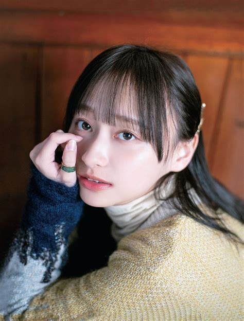 影山優佳 水着画像|日向坂46影山優佳、こだわりの“白水着”ショット解禁 裏面にオリ。